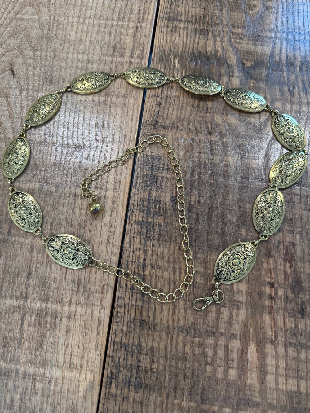 Gold Floral Oval Link Necklace belt